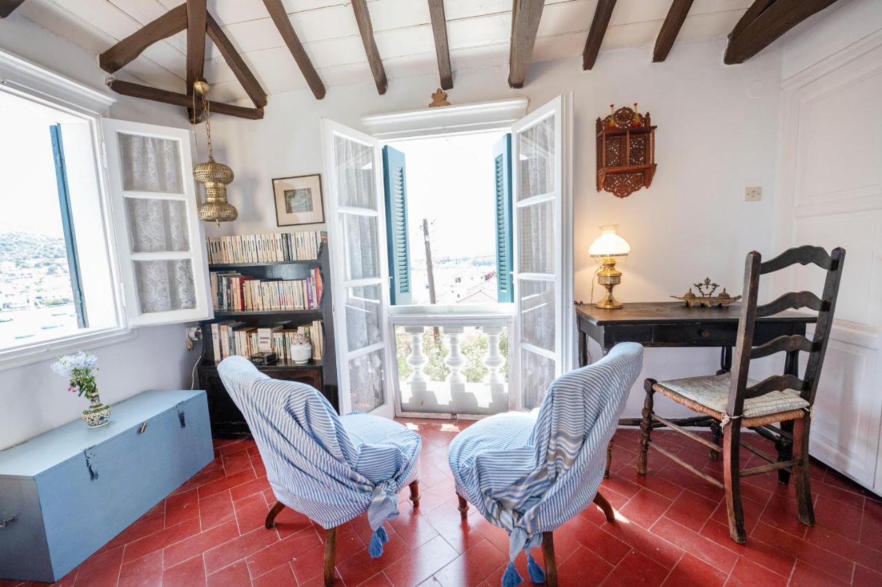 Poros Town Traditional House Under The Clock Tower With Sweet View מראה חיצוני תמונה