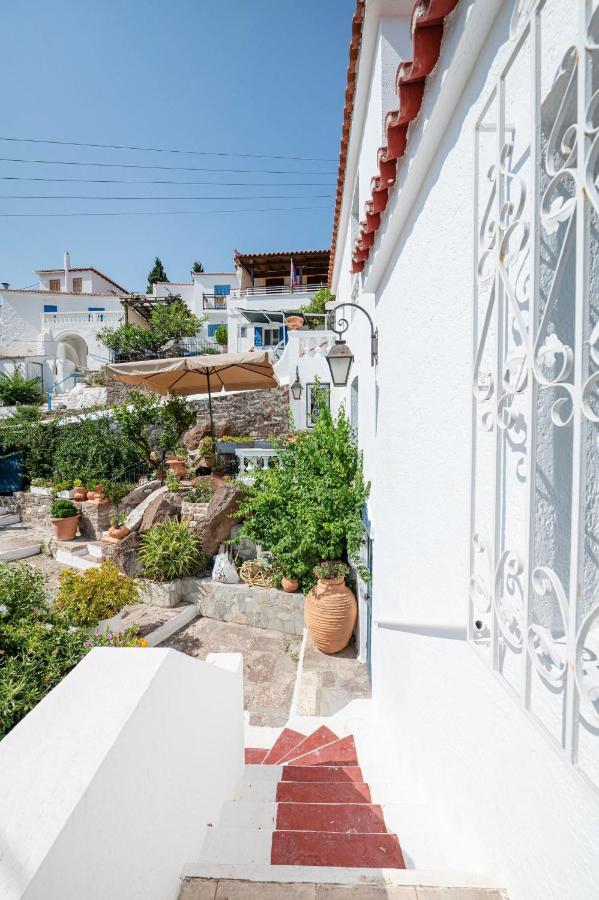 Poros Town Traditional House Under The Clock Tower With Sweet View מראה חיצוני תמונה