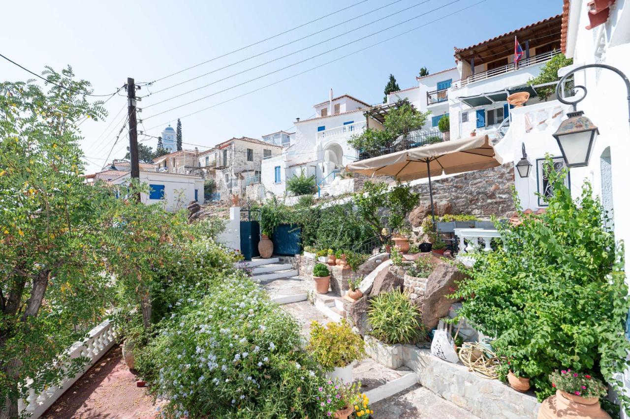 Poros Town Traditional House Under The Clock Tower With Sweet View מראה חיצוני תמונה